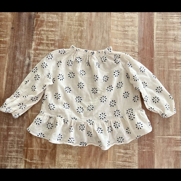 Flutter top - Picture 2 of 3